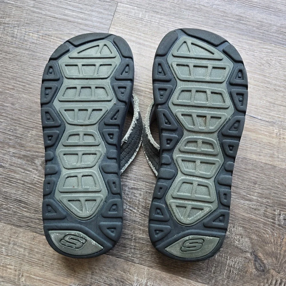 Skechers Relaxed Fit 360 Flip Flop Sandals 11 Gray Canvas Memory Foam Frayed - Picture 11 of 11